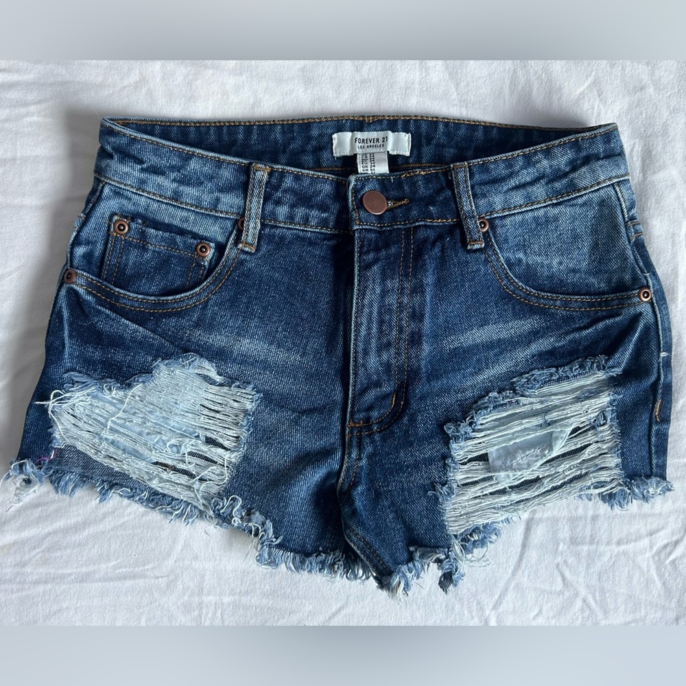 Forever 21 Blue Denim Distressed Shorts Size 24